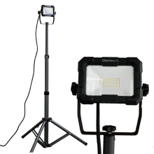 Projecteur LED de chantier filaire sur pied télescopique – 20W 1800lm blanc neutre 4000K – IP65 IK07 (intérieur/extérieur)